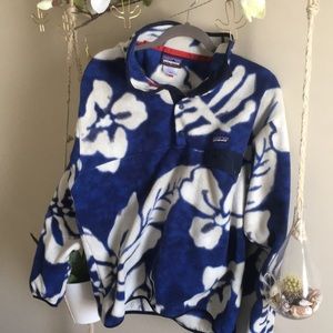 Flora print Patagonia fleece pullover